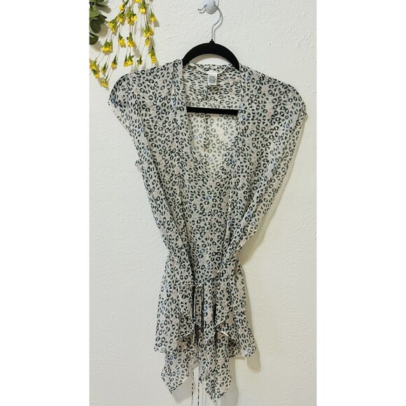 Diane Von Furstenberg  Women Size 2 Animal Print Silk Blouse Boho Quiet Luxury - Picture 8 of 14